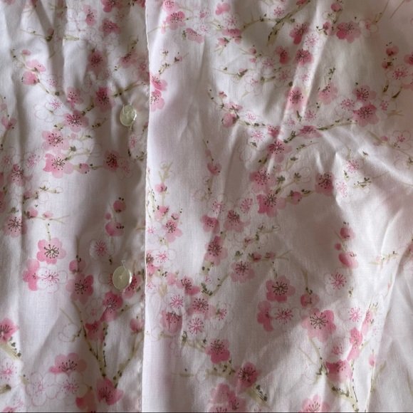 Floral Collared Top - Picture 3 of 4